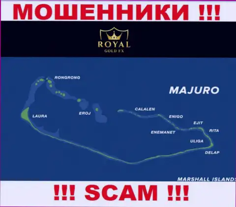 Рекомендуем избегать совместной работы с ворами RoyalGoldFX Com, Majuro, Marshall Islands - их оффшорное место регистрации